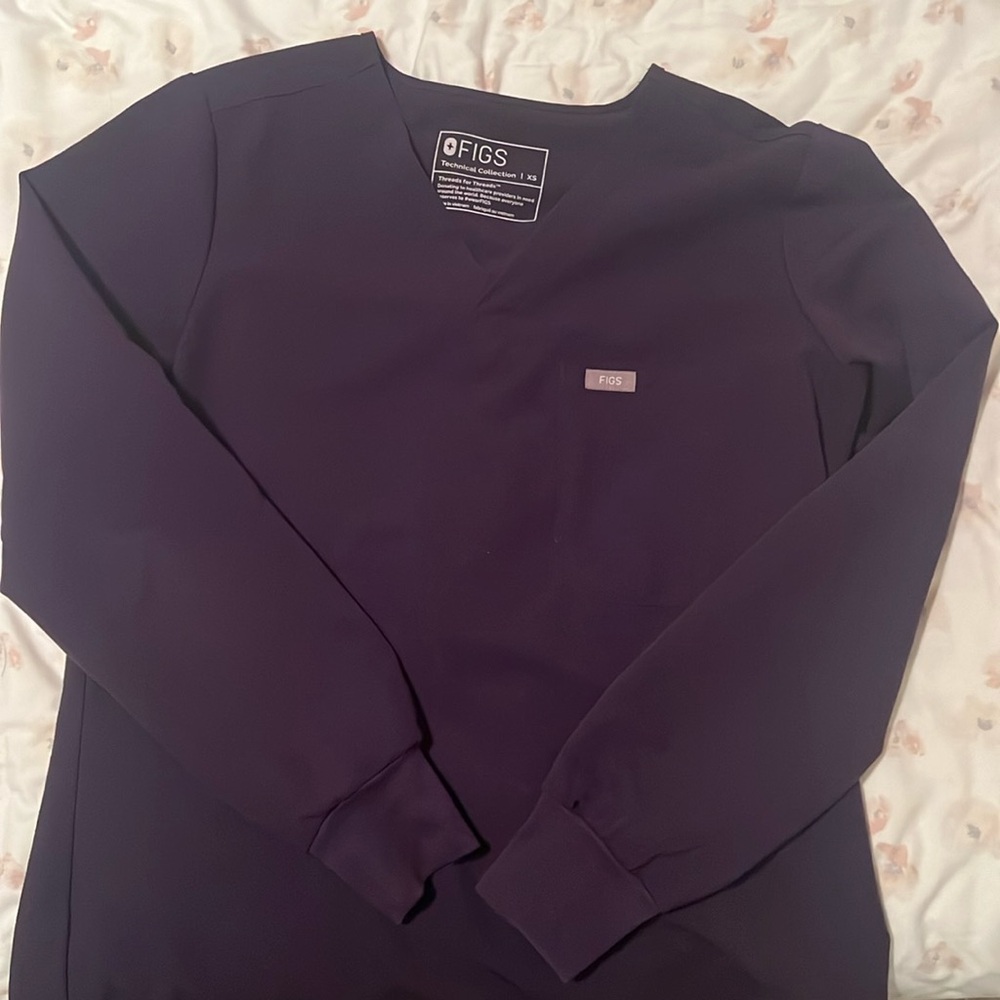 Women’s XS FIGS Purple Long Sleeve Scrub Top